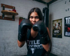 TITLE Black Blitz Fit Boxing Gloves -Titleboxing Shop BKBFGBK 2