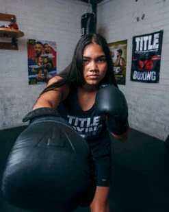 TITLE Black Blitz Fit Boxing Gloves -Titleboxing Shop BKBFGBK 3