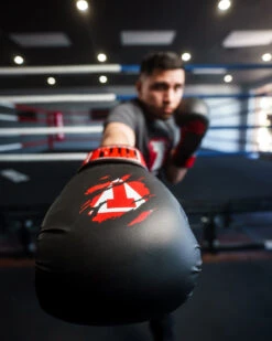 TITLE Classic Shredded Boxing Gloves -Titleboxing Shop CABG10BKRD 3