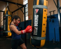 TITLE Classic Leather Elastic Training Gloves 2.0 -Titleboxing Shop CTSGV2RD 1 95fdcac6 26cc 47f9 b729 78c7f79fcebb