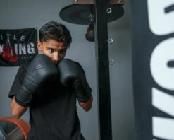 TITLE Black Bolstered Leather Bag Gloves -Titleboxing Shop DBBG 3