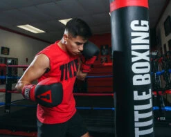 TITLE Boxing Guts And Glory Bag Gloves -Titleboxing Shop GGBGBKRD 1 c08d54f1 b081 4524 a77f 2d0f3fc9c015