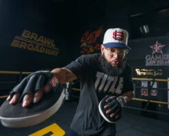 TITLE Boxing Gel Tech Punch Mitts 2.0 15 TITLE Boxing Gel Tech Punch Mitts 2.0 -Titleboxing Shop GTPM2BK 6