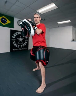 TITLE MMA Gel Thai Style Thigh Pads 2.0 -Titleboxing Shop GTSTP2BKRD 2