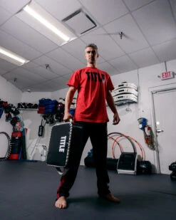 TITLE Boxing Square Punch & Kick Shield 17 TITLE Boxing Square Punch & Kick Shield -Titleboxing Shop PSHSQBK 2