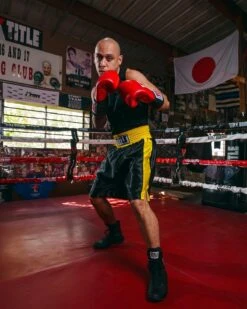 TITLE Boxing Edge Boxing Trunks 2.0 40 TITLE Boxing Edge Boxing Trunks 2.0 -Titleboxing Shop TBTC2BKGD 1