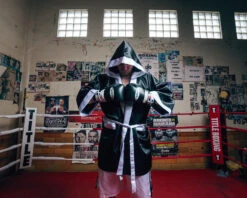 TITLE Boxing Pro Fingertip Robe 2.0 -Titleboxing Shop TSRF2BKWH 2