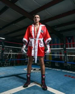 TITLE Boxing Pro Fingertip Robe 2.0 -Titleboxing Shop TSRF2RDWH 1