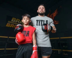 TITLE Boxing Valiant Micro Mitts -Titleboxing Shop VLTMMRDSV 5