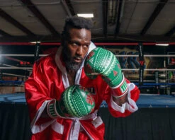 TITLE Boxing Limited Edition Deck The Halls Bag Gloves 16 TITLE Boxing Limited Edition Deck The Halls Bag Gloves -Titleboxing Shop XMASBGGN 3