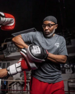 TITLE Boxing Gel Blockade Punch Mitts 21 TITLE Boxing Gel Blockade Punch Mitts -Titleboxing Shop gcpmc2 bk rd wh 1 4 1 1