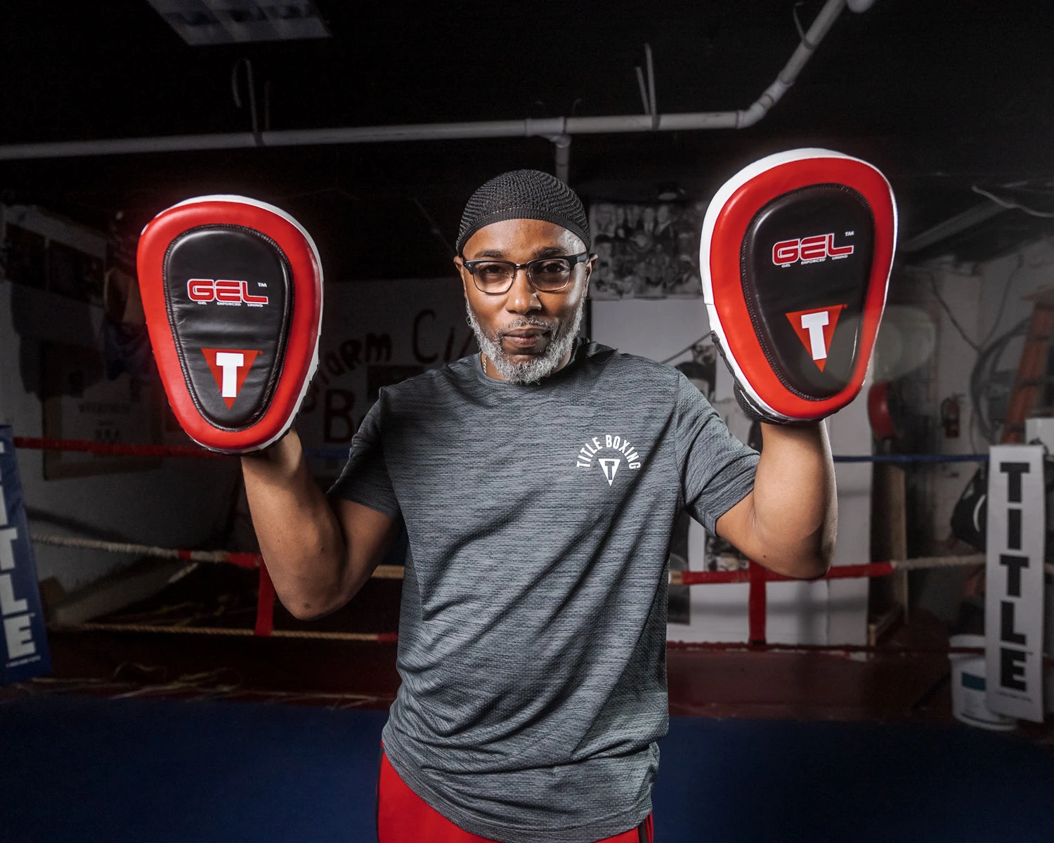 TITLE Boxing Gel Blockade Punch Mitts 4 TITLE Boxing Gel Blockade Punch Mitts - Image 2