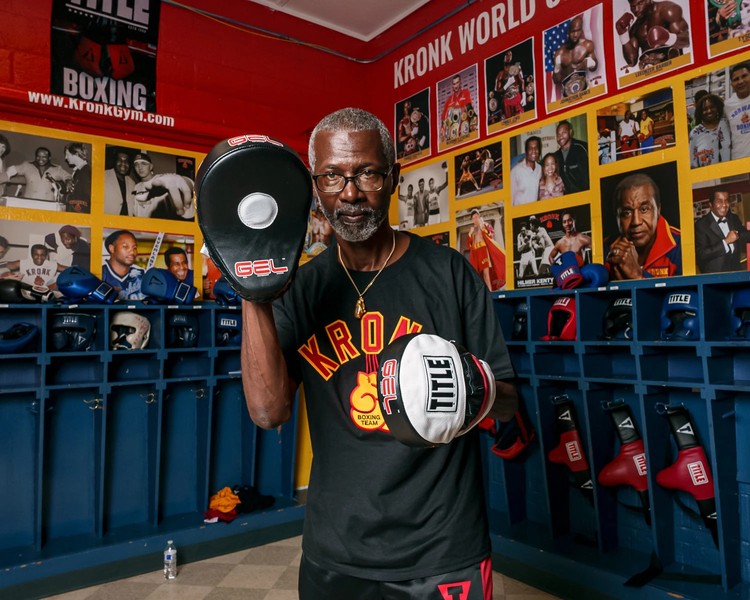 TITLE Boxing Gel World Contoured Punch Mitts 10 TITLE Boxing Gel World Contoured Punch Mitts - Image 8