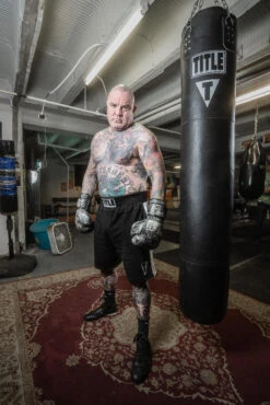 TITLE Boxing Distressed Glory Training Gloves 15 TITLE Boxing Distressed Glory Training Gloves -Titleboxing Shop hostg