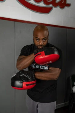 TITLE Boxing "Double-Stuff" Jumbo Punch Mitts 13 TITLE Boxing "Double-Stuff" Jumbo Punch Mitts -Titleboxing Shop jmpbm 2